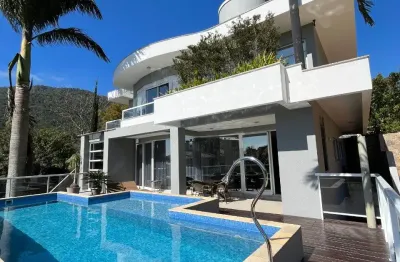 Linda casa residencial de 3 dormitórios no santo antônio de lisboa