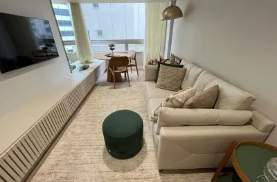 Maravilhoso apartamento de 2 dormitórios no centro de florianópolis
