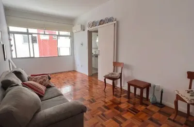 Ótimo apartamento de 2 dormitórios no centro de florianópolis