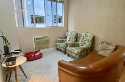 Ótimo apartamento de 3 dormitórios no centro de florianópolis