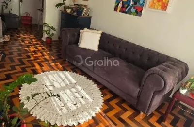 Casa residencial de 3 dormitórios no centro deflorianópolis