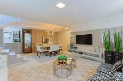 Casa Geminada mobiliada com 3 suítes e 178,00m³ no Córrego Grande