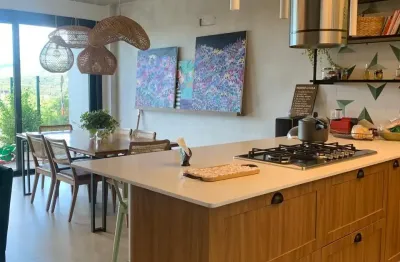 Maravilhosa casa com 3 quartos no bairro lagoa da conceição