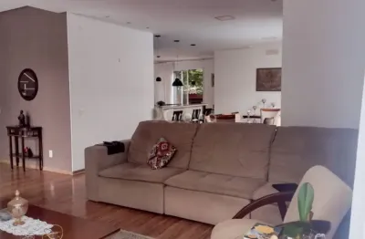Casa de alto padrão com 3 suítes na lagoa da conceição, florianópolis