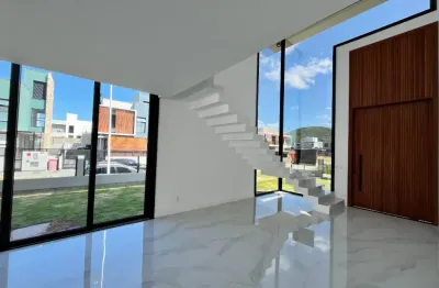 Maravilhosa casa com 3 suítes no villa pamplona, campeche - floripa