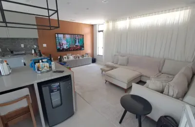 Maravilhosa casa com 2 quartos sendo 1 suíte no rio tavares em florianópolis