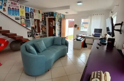 Excelente casa residencial de 2 pisos com 3 quartos no campeche