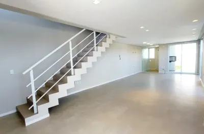 MARAVILHOSA Casa Residencial de 137m² com 3 quartos no Campeche