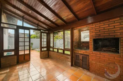 Linda casa residencial de 274m² com 3 quartos no carianos em florianópolis