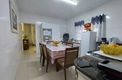 Linda casa com 5 quartos no bairro carianos em florianópolis