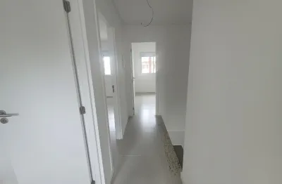 Linda casa com 3 quartos no bairro morro das pedras em florianópolis