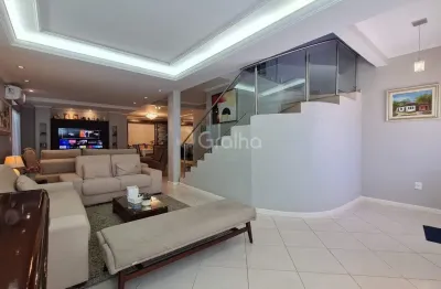 Linda casa de 303m² com 3 suítes no saco grande em florianópolis