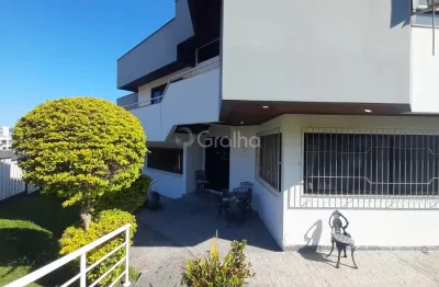 Linda casa de 357m² com 3 suítes no joão paulo em florianópolis