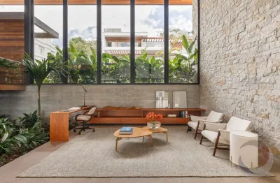 Maravilhosa casa residencial de 4 dormitórios no bairro cacupé