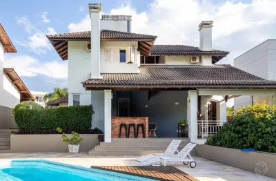 Linda casa residencial de 3 dormitórios no bairro cacupé em florianópolis