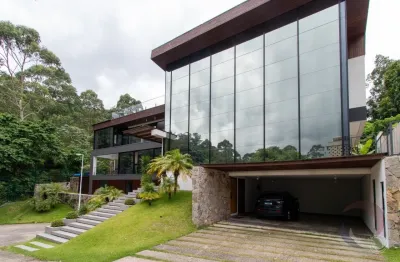 LINDA Casa Residencial de 4 dormitórios no bairro Cacupé em Florianópolis