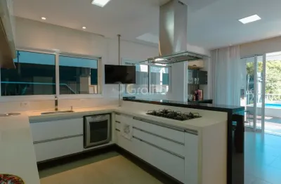 MARAVILHOSA Casa de 350m² com 3 suítes em Santo Antônio de Lisboa