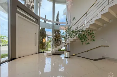 Casa Residencial de 5 dormitórios no bairro Jurerê Internacional