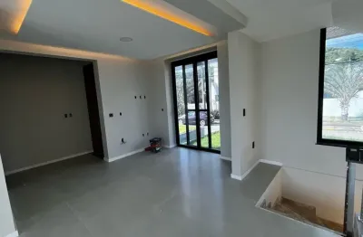 MARAVILHOSA Casa Residencial de 3 dormitórios no bairro Jurerê