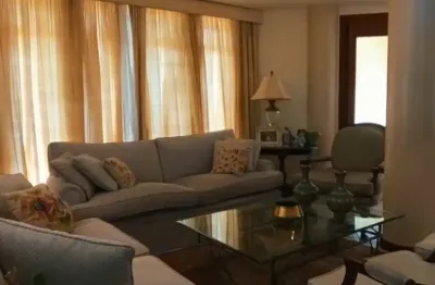 Casa residencial de 6 dormitórios no bairro jurerê internacional