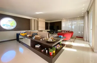 Casa residencial de 5 quartos no bairro jurerê internacional.