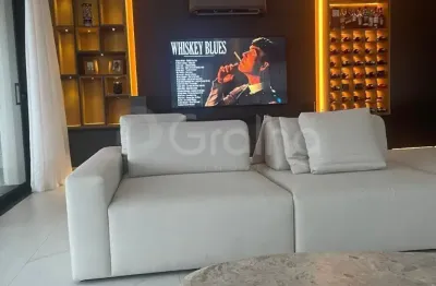 Maravilhoso Apartamento de 3 dormitórios em Jurerê em Florianópolis