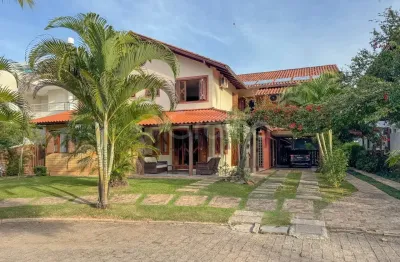 MARAVILHOSA Casa de 450m² com 8 suítes em Jurerê Internacional