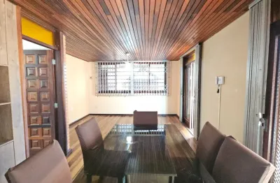 Maravilhosa casa residencial de 4 dormitórios em canasvieiras