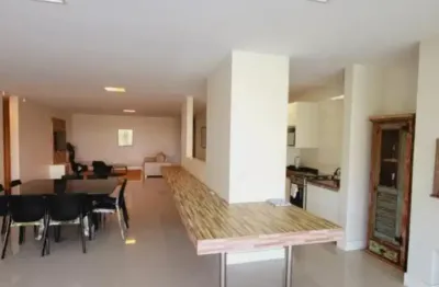 LINDO Apartamento de 258m² com 4 suítes na Cachoeira do Bom Jesus  em Florianópolis