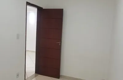 Apartamento com 2 quartos para alugar na Rua Direta do Ypiranga, 689, Vila Canária, Salvador