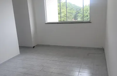 Apartamento com 2 quartos para alugar na Conjunto Vivenda dos Pássaros, 78, São Marcos, Salvador
