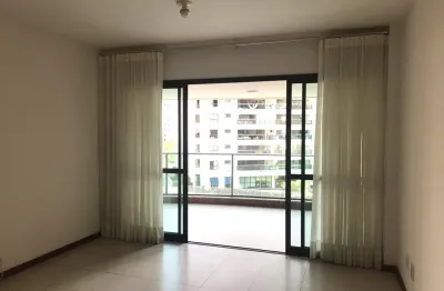 Apartamento com 3 quartos para alugar na Avenida Alphaville, 56, Alphaville I, Salvador