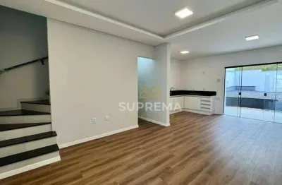 Sobrado com 3 dormitórios à venda, 140 m² por R$ 799.000,00 - Bom Retiro - Joinville/SC