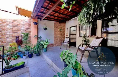 Casa com 2 quartos à venda na Avenida Um, --, Casa de Pedra, Volta Redonda