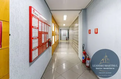 Sala comercial com 16 salas à venda na Rua Dom José de Barros, --, República, São Paulo