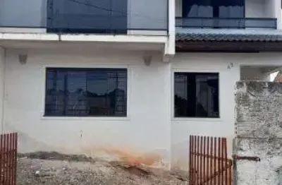 Lindo sobrado no  bairro cachoeira em araucaria  proximo rotatoria do parque 5 minutos do centro