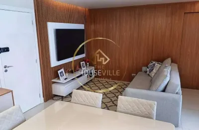 Apartamento, 4 dormitórios (1 suíte),125m², pátio condomínio clube.