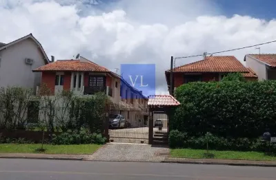 Elegante sobrado em condomínio no santa quitéria - curitiba/prcasa à venda, 4 quartos, 1 suíte, 2 salas, 3 banheiros, 3 vagas, 200m²venha conhecer seu novo lar!