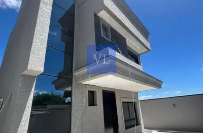 Sobrado triplex em condomínio - novo - venda no uberaba: 3 quartos, 1 suíte, 2 salas, 3 banheiros, 2 vagas, 180m².