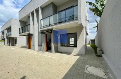 Sobrado em Condomínio com Jardim - Residencial Paisage Tingui: Conforto, Segurança e Localização Privilegiada em Curitiba-PR