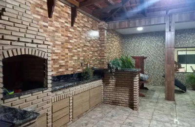 Casa com 3 quartos à venda no Olivença, Ilhéus 