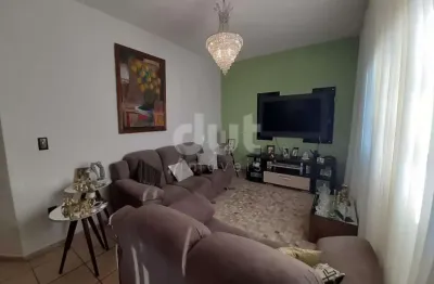 Casa com 3 quartos à venda na rua jacarandá, 209, alto de pinheiros, paulínia, 220 m2 por r$ 750.000