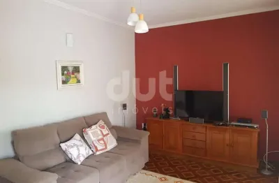 Casa com 3 quartos à venda na rua portugal, 80, vila bressani, paulínia, 250 m2 por r$ 1.100.000