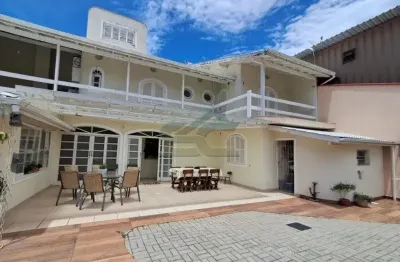 Casa com 4 dormitórios com piscina, 180m2 - santinho - florianópolis