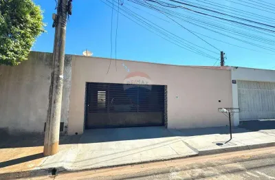 Casa com 3 quartos à venda no Conjunto Habitacional Hilda Mandarino, Araçatuba 