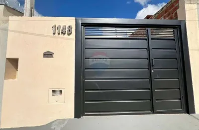 Casa a venda no bairro água branca 1- 2dorm - preço para investidor