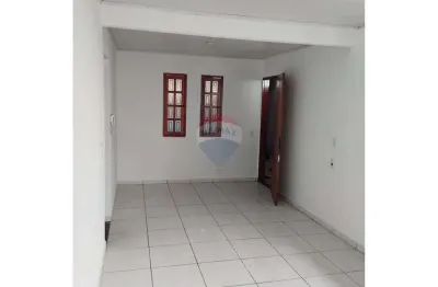 Casa com 2 quartos à venda no Conjunto Habitacional Hilda Mandarino, Araçatuba 