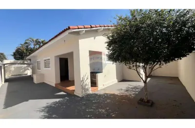 Casa com 2 quartos à venda no Icaray, Araçatuba 