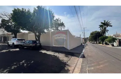 Casa com 2 quartos à venda no Icaray, Araçatuba 