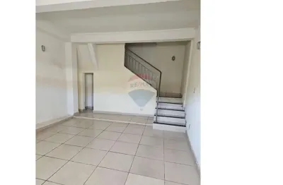 Sobrado moderno e tranquilo p/ alugar em araçatuba!